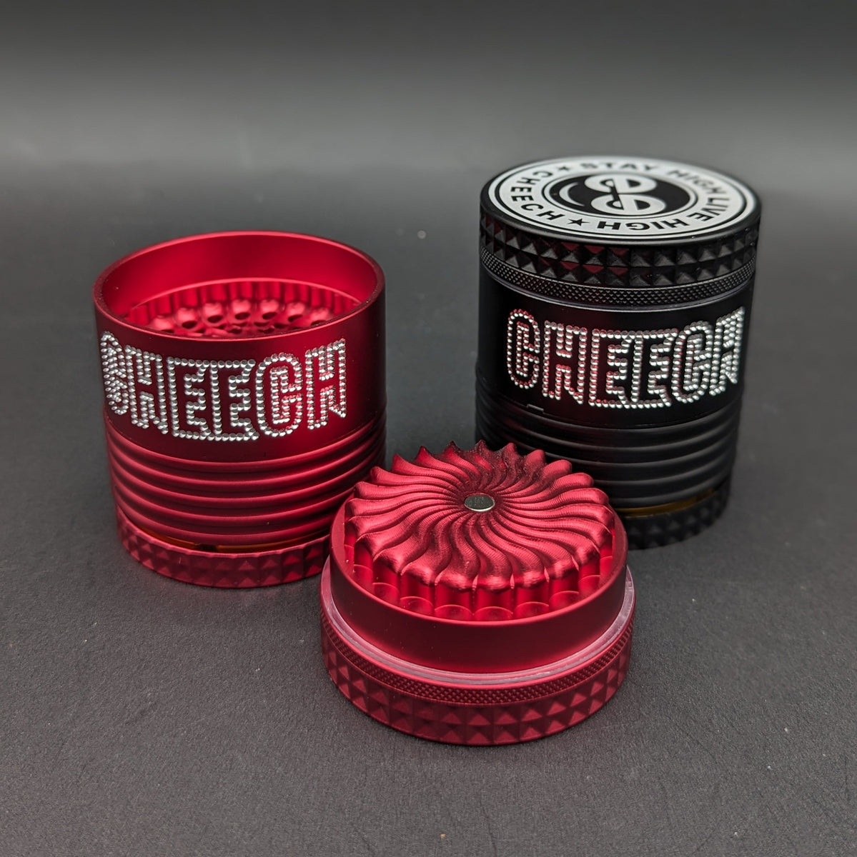 【激レア新品】チーチ&チョン CHEECH&CHONG コースター４Ｐとケース Cheech - 4 Part Toothless Quick Release Mill Flower Grinder 63 x