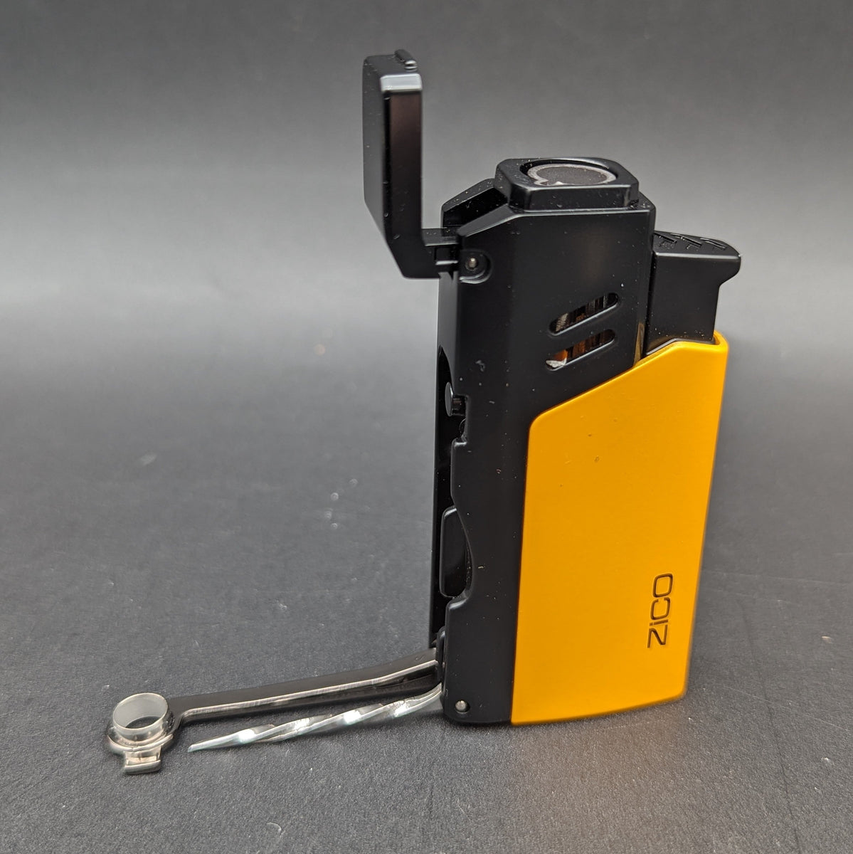 Zico Flip-Top Quad Flame Torch Lighter with Built-in Pipe Tools