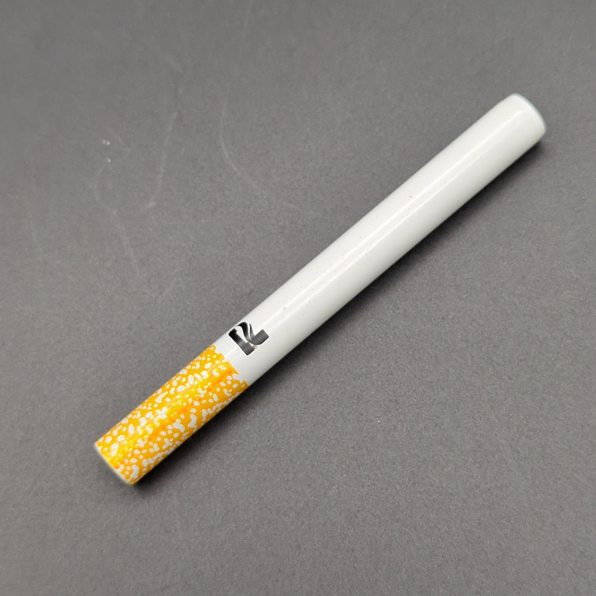 one hitter looks like cigarette Discrete Cigarette One Hitter Pipe 3