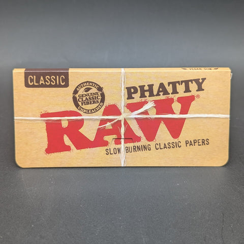 RAW Classic Rolling Papers | Phatty | 32pc