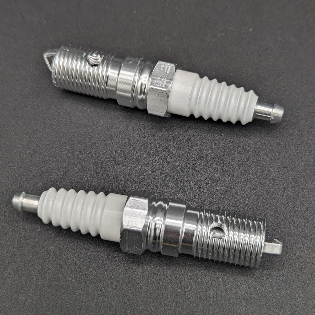 Spark Plug Discrete Metal One Hitter Pipe Avernic Smoke Shop Spark Plug Discrete Metal One Hitter Pipe Avernic Smoke Shop