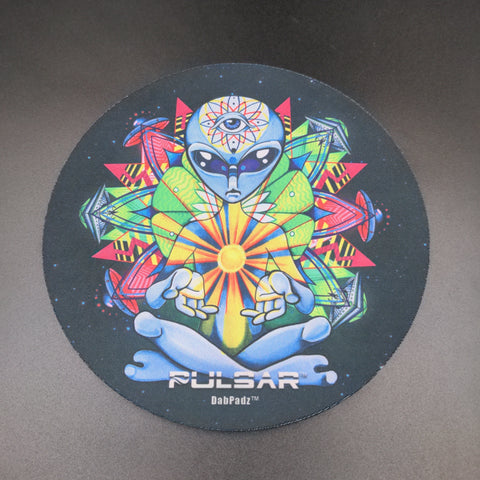 Pulsar DabPadz Round Dab Mat 8" | Psychedelic Alien - Avernic Smoke Shop